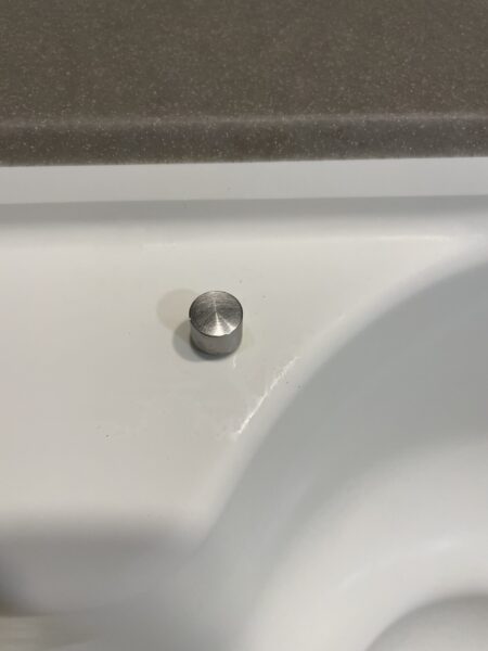 ノリアホーム　トクラスシンク頑固な水垢（左）After