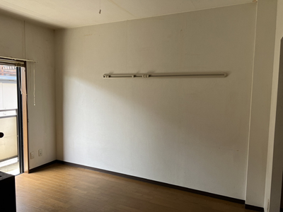 ノリアホーム 壁クロス貼替