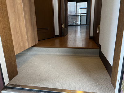 ノリアホーム 玄関床補修