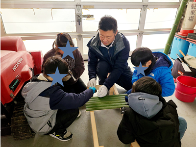 ノリアホーム　日野小学校　竹ベンチ