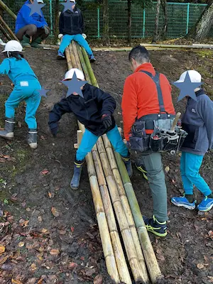 ノリアホーム　手作り滑り台　ボランティア