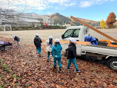 ノリアホーム　木材　ボランティア