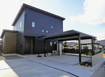 ガルバ・塗り壁・片流れ…外観デザインの流行とその理由