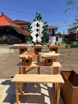 地鎮祭のお供えものを並べた様子